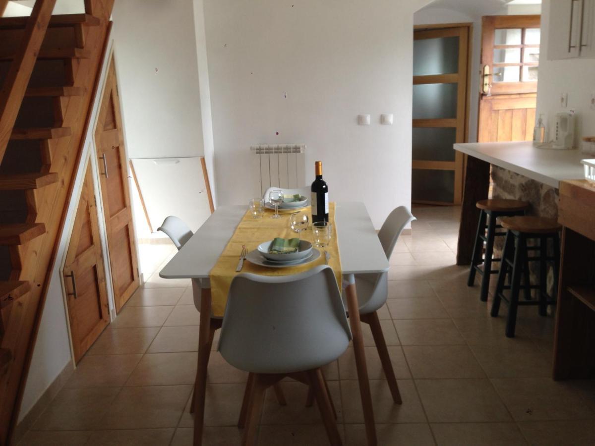 Captivating 2-Bed House With Log Burner In Kérien מראה חיצוני תמונה