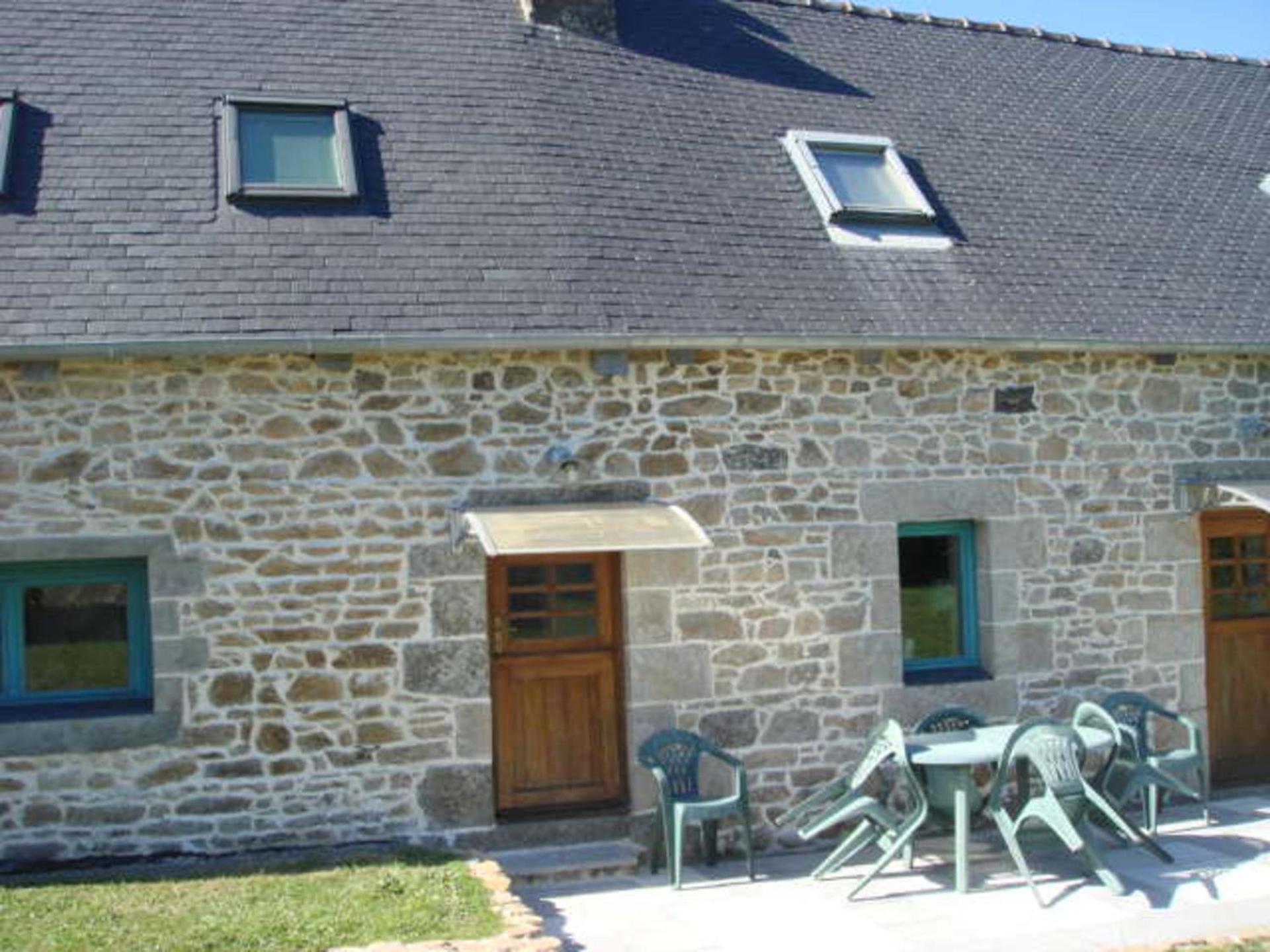 Captivating 2-Bed House With Log Burner In Kérien מראה חיצוני תמונה